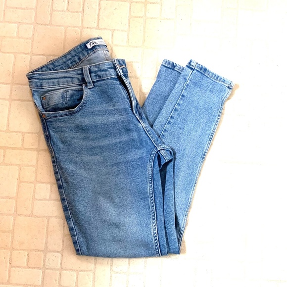 Zara Jeans - Light-wash  Size 6 - Picture 1 of 8